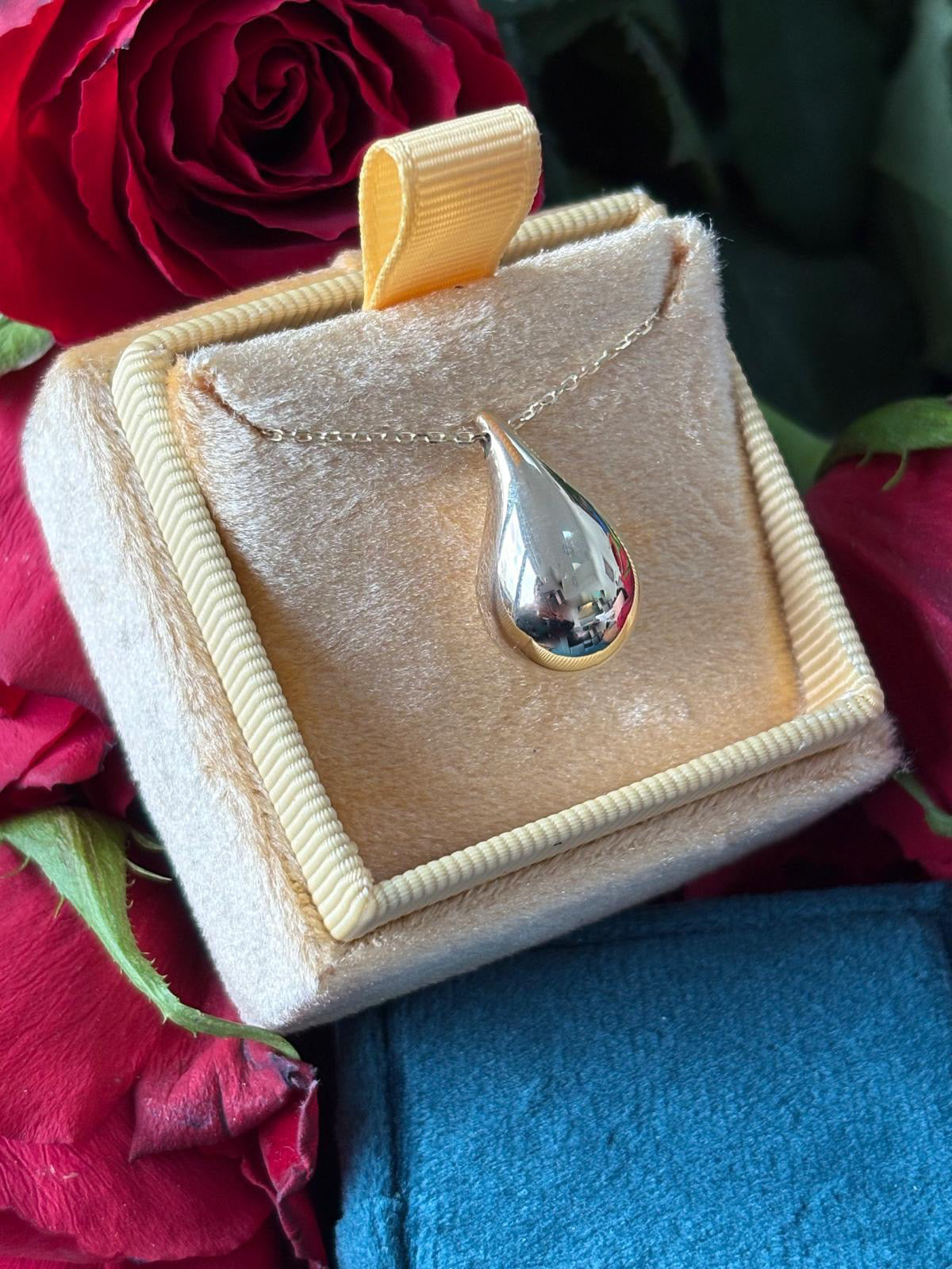Statement Large Teardrop Necklace in 9ct Yellow Gold