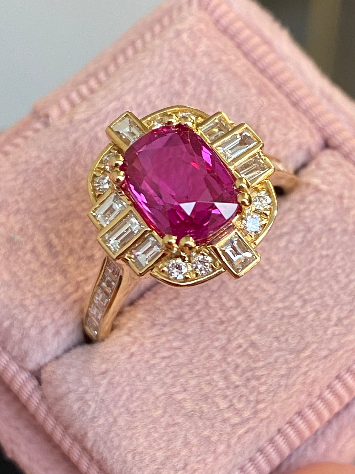 2.90 CTW Gubelin Certified No Heat Ruby and Natural Diamond Halo Ring in 18ct Yellow Gold