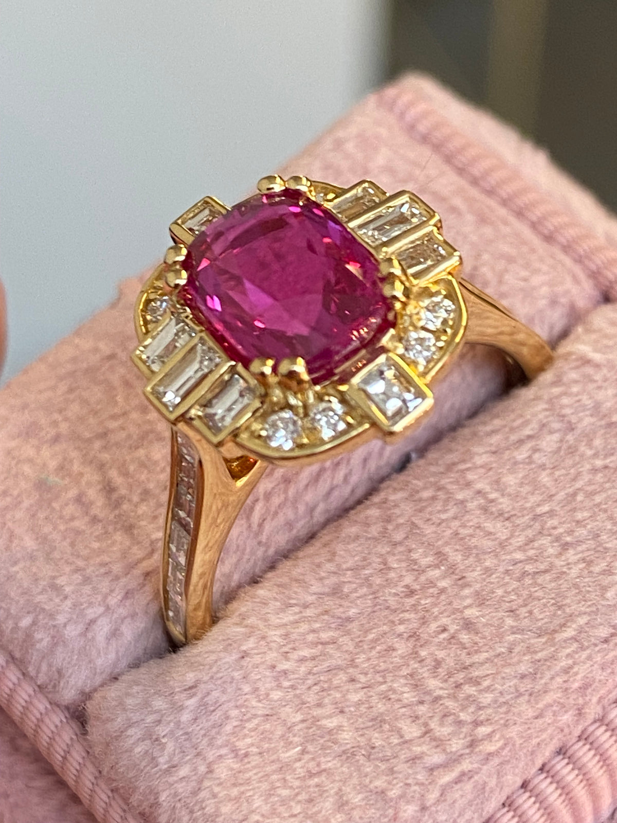 2.90 CTW Gubelin Certified No Heat Ruby and Natural Diamond Halo Ring in 18ct Yellow Gold