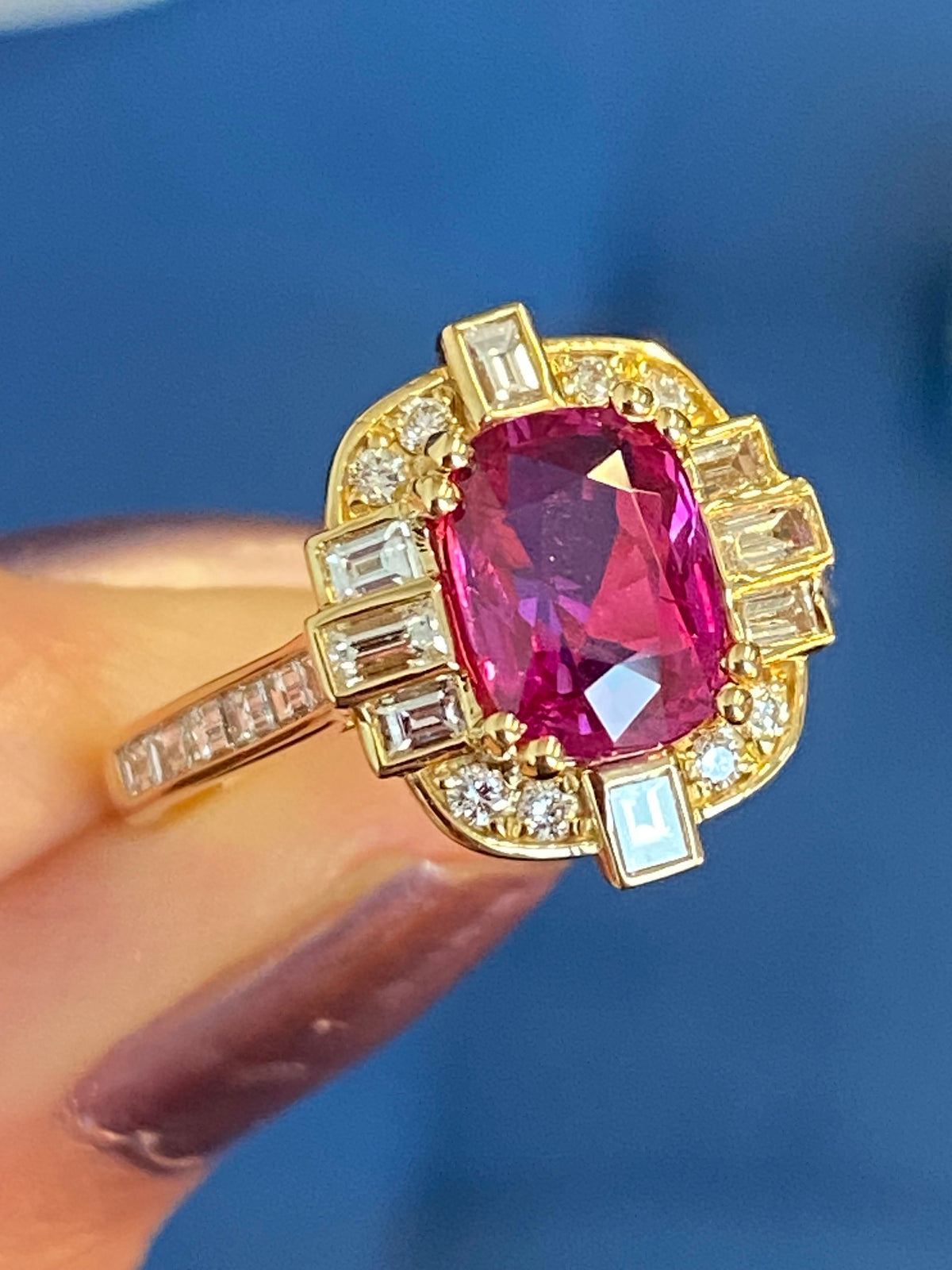 2.90 CTW Gubelin Certified No Heat Ruby and Natural Diamond Halo Ring in 18ct Yellow Gold