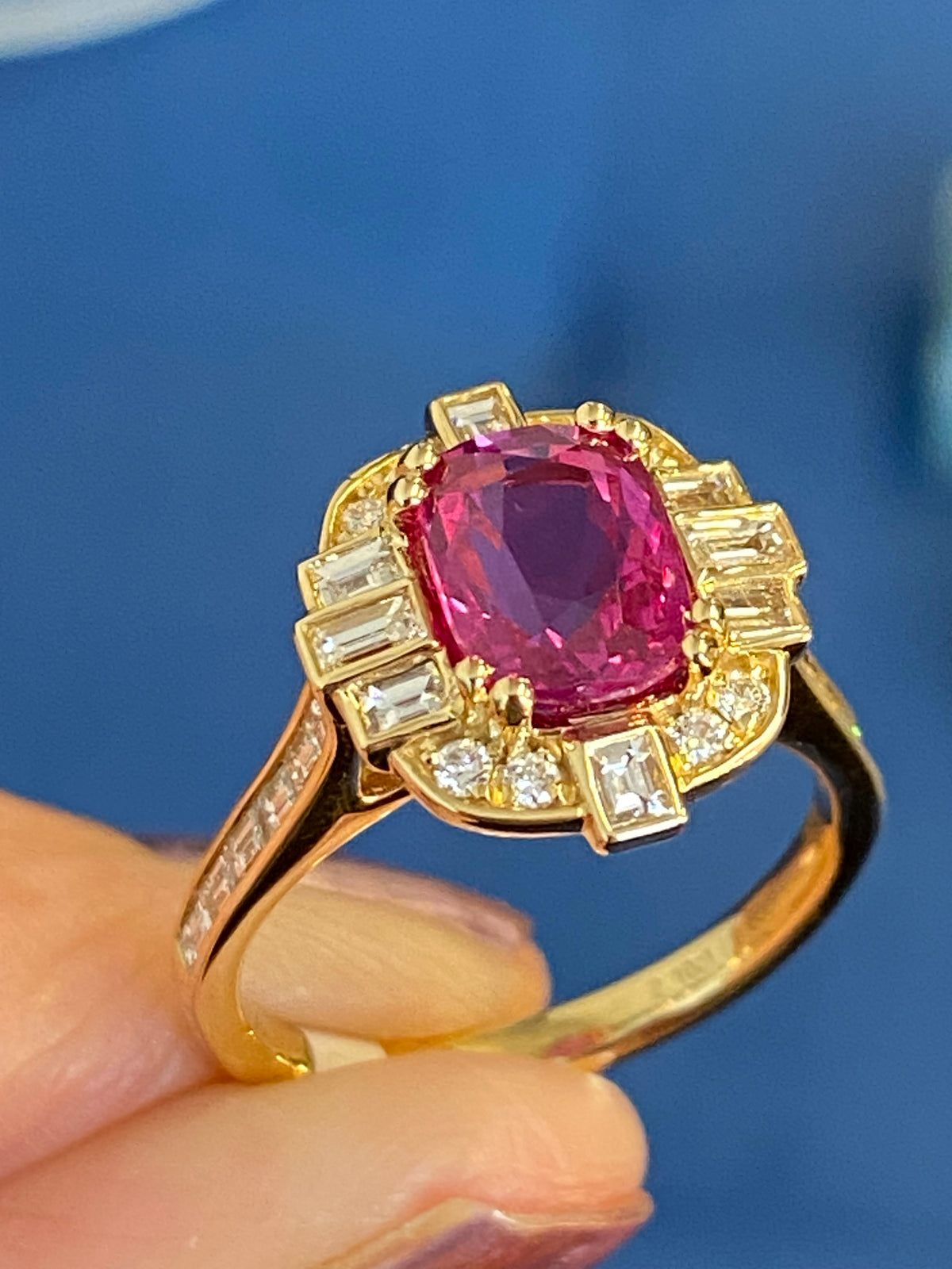 2.90 CTW Gubelin Certified No Heat Ruby and Natural Diamond Halo Ring in 18ct Yellow Gold