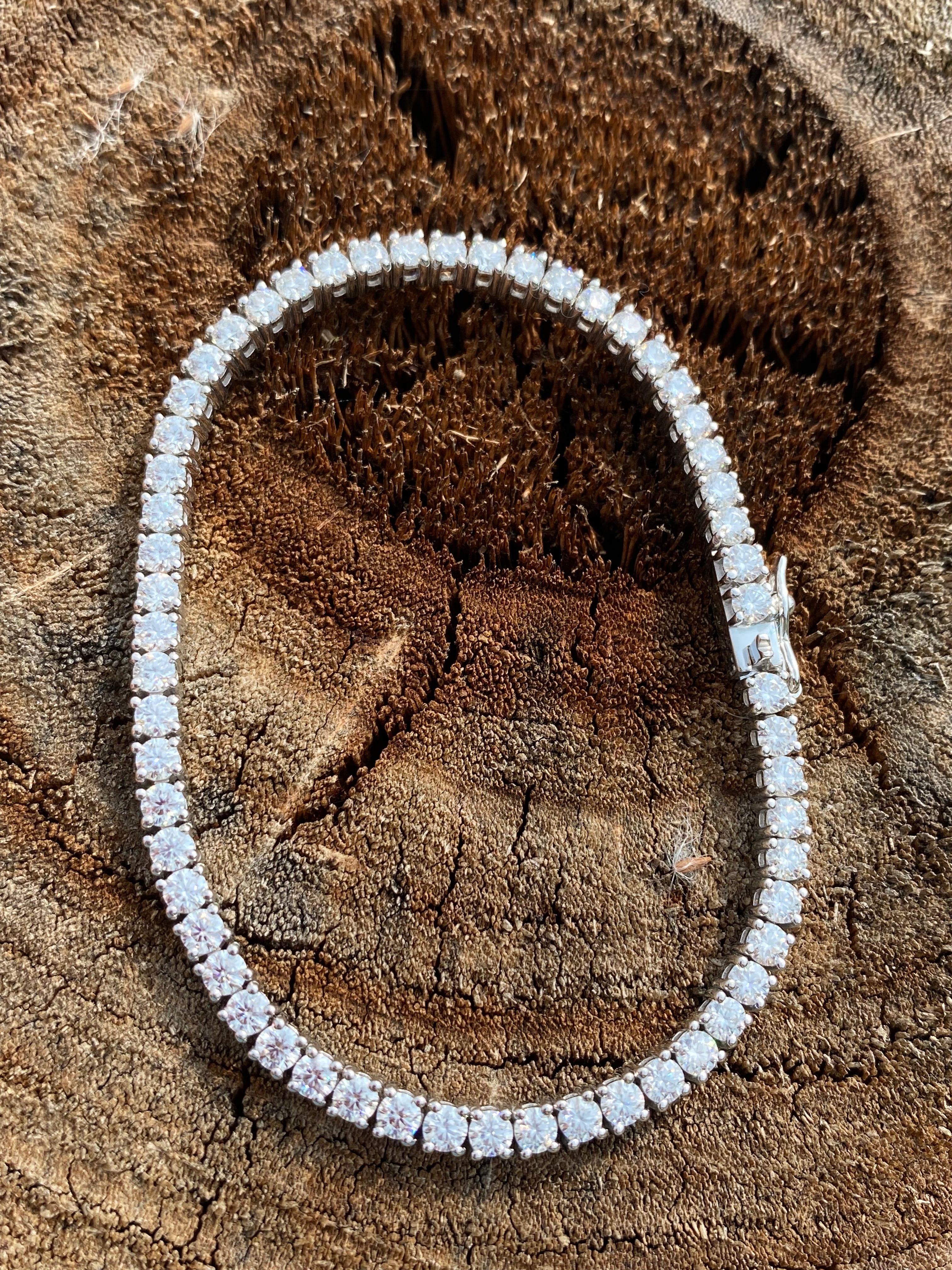 5.50 CTW Moissanite Tennis Bracelet in Sterling Silver