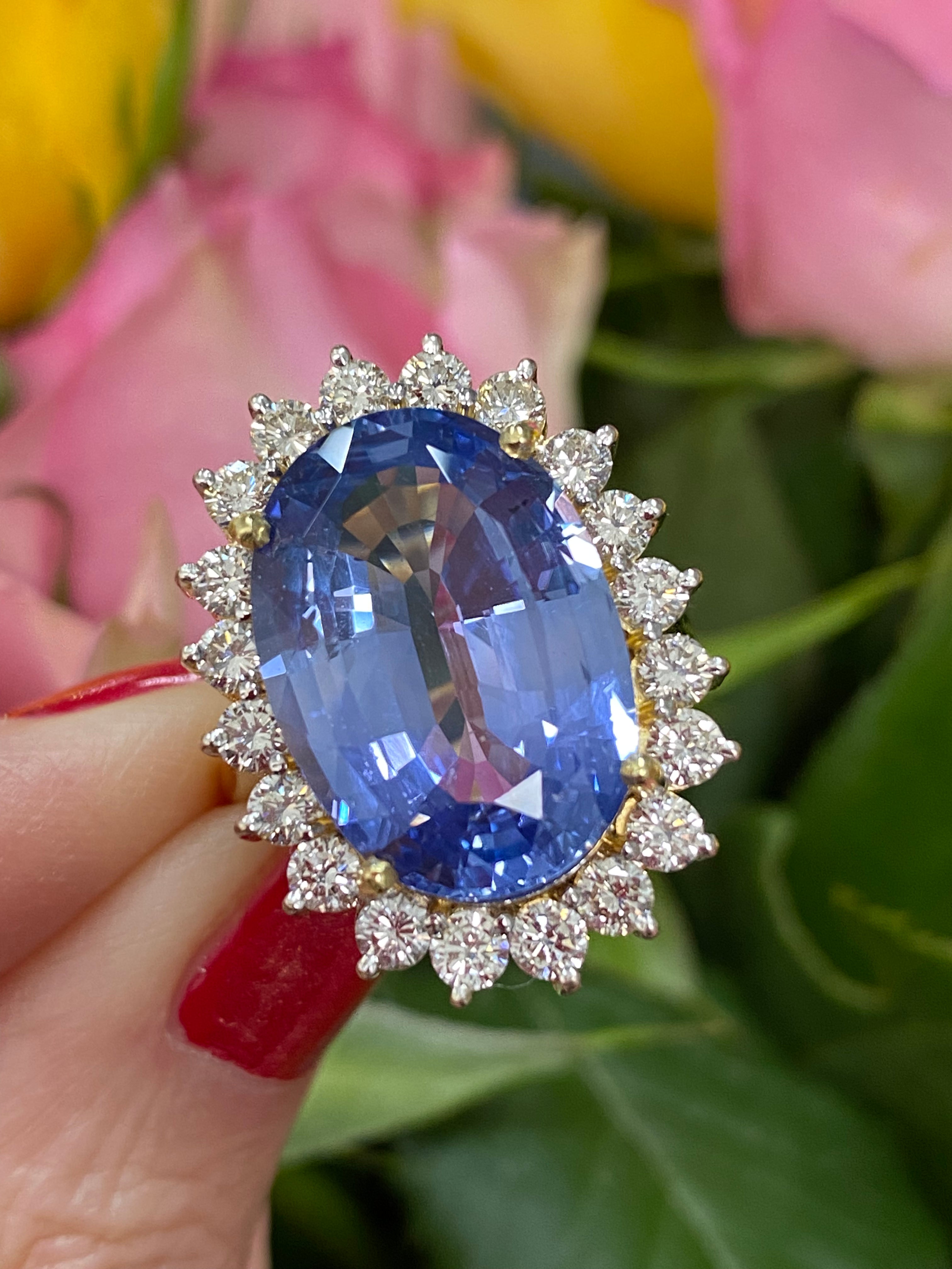14 Carat Oval Cut Ceylon Blue Sapphire Unheated Engagement Ring in Yellow Gold 