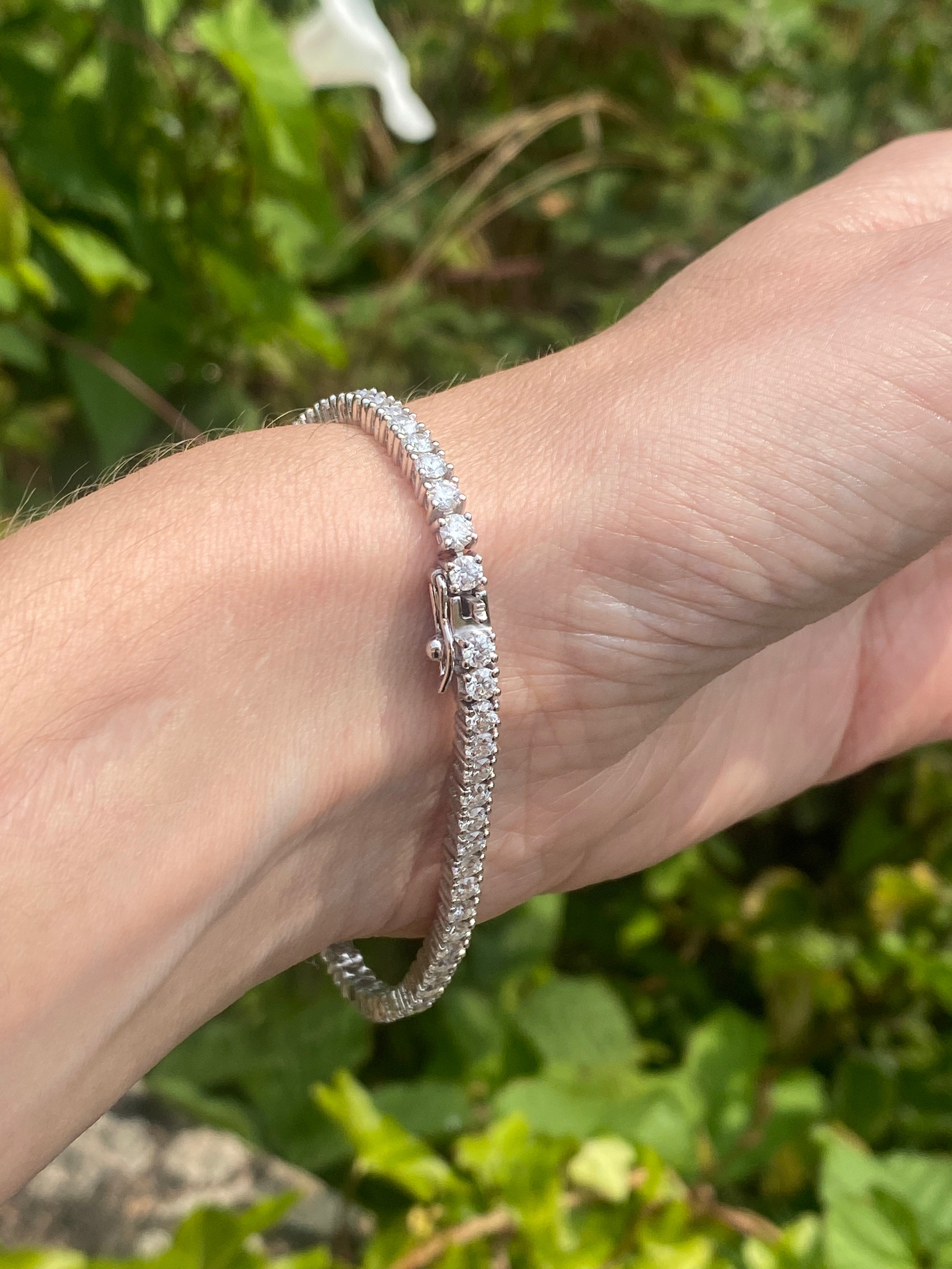 5.50 CTW Moissanite Tennis Bracelet in Sterling Silver