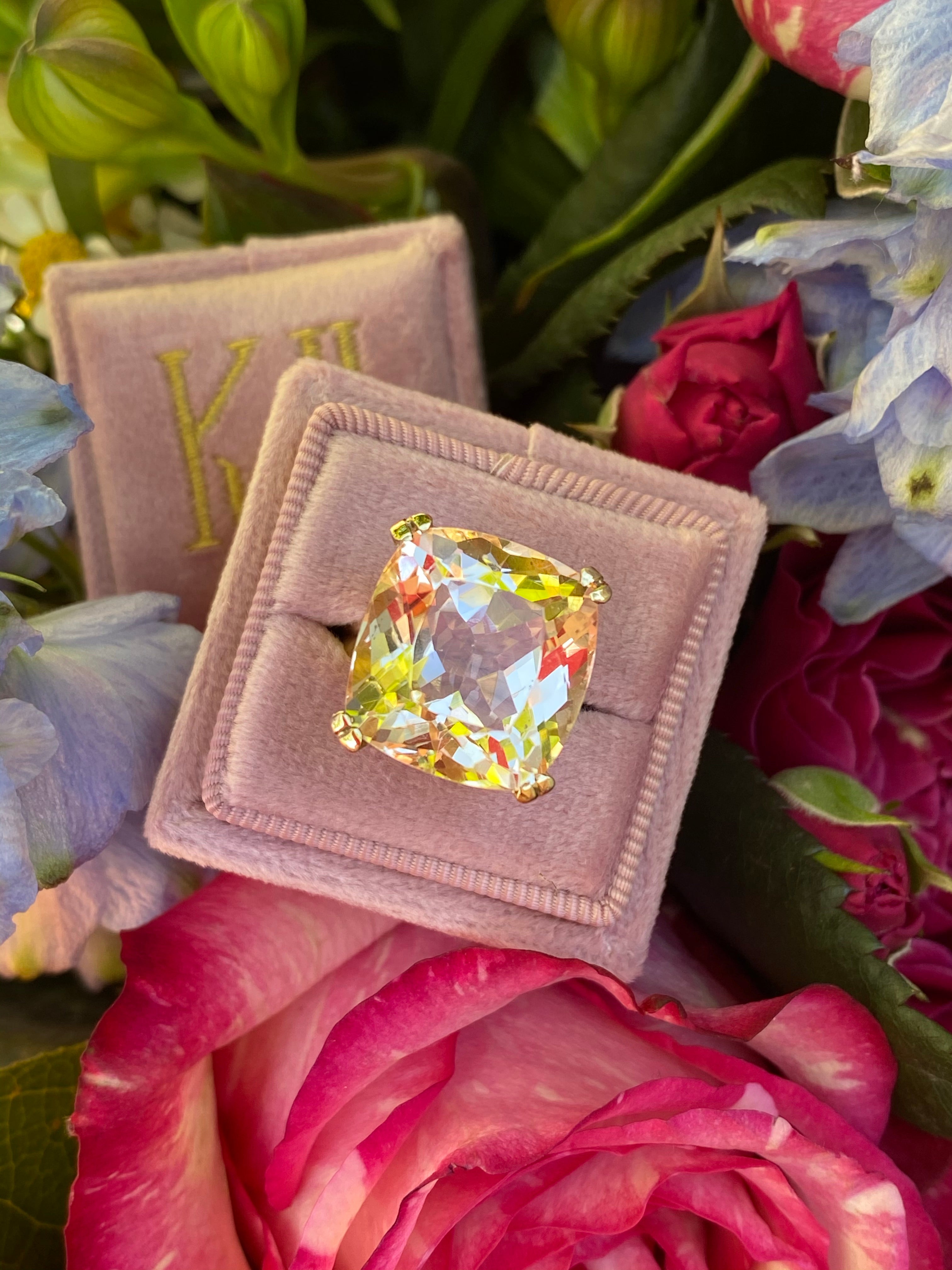 19.64 Carat Cushion Cut Morganite Engagement Cocktail Ring in Yellow Gold 