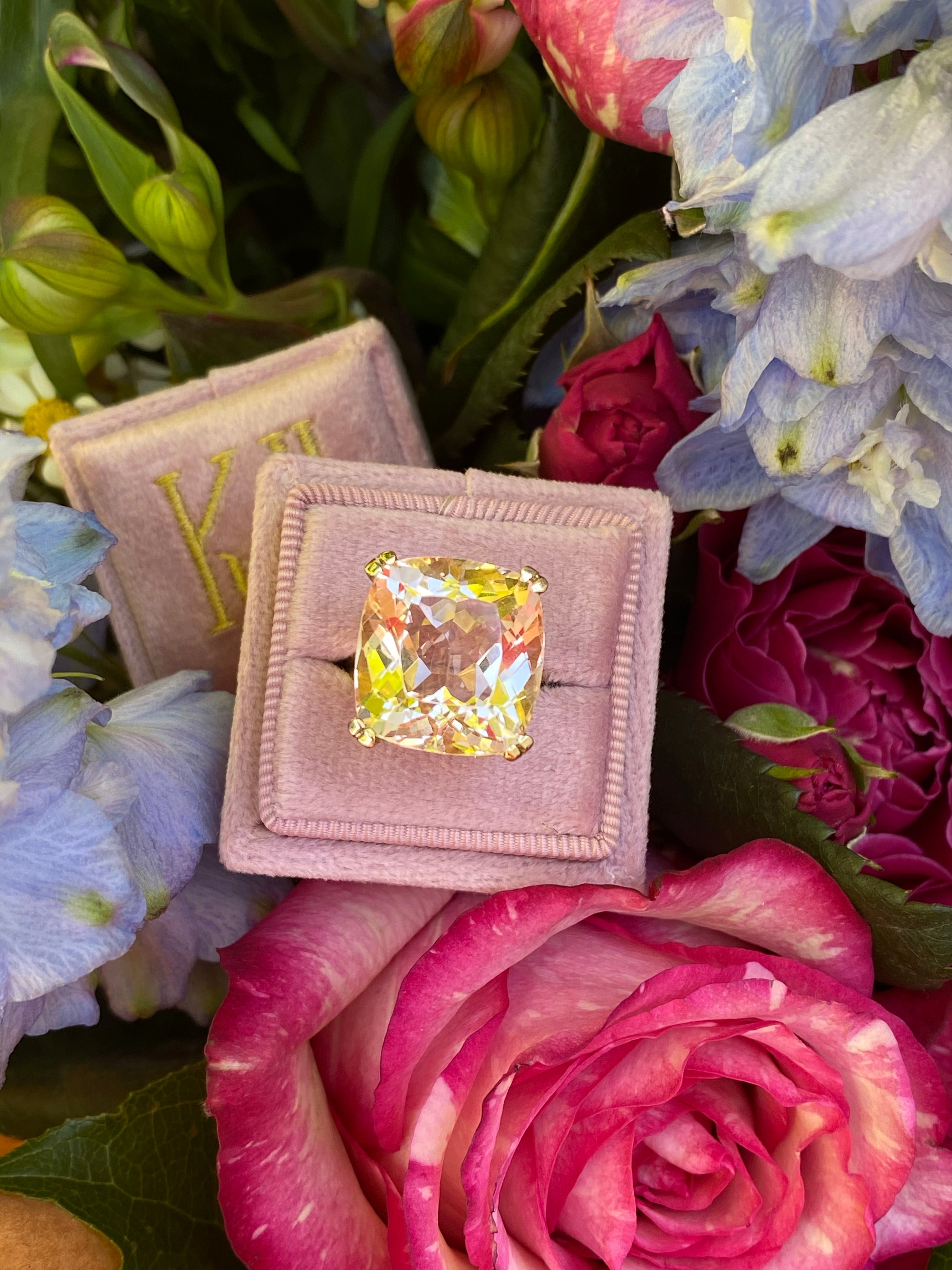 19.64 Carat Cushion Cut Morganite Engagement Cocktail Ring in Yellow Gold 