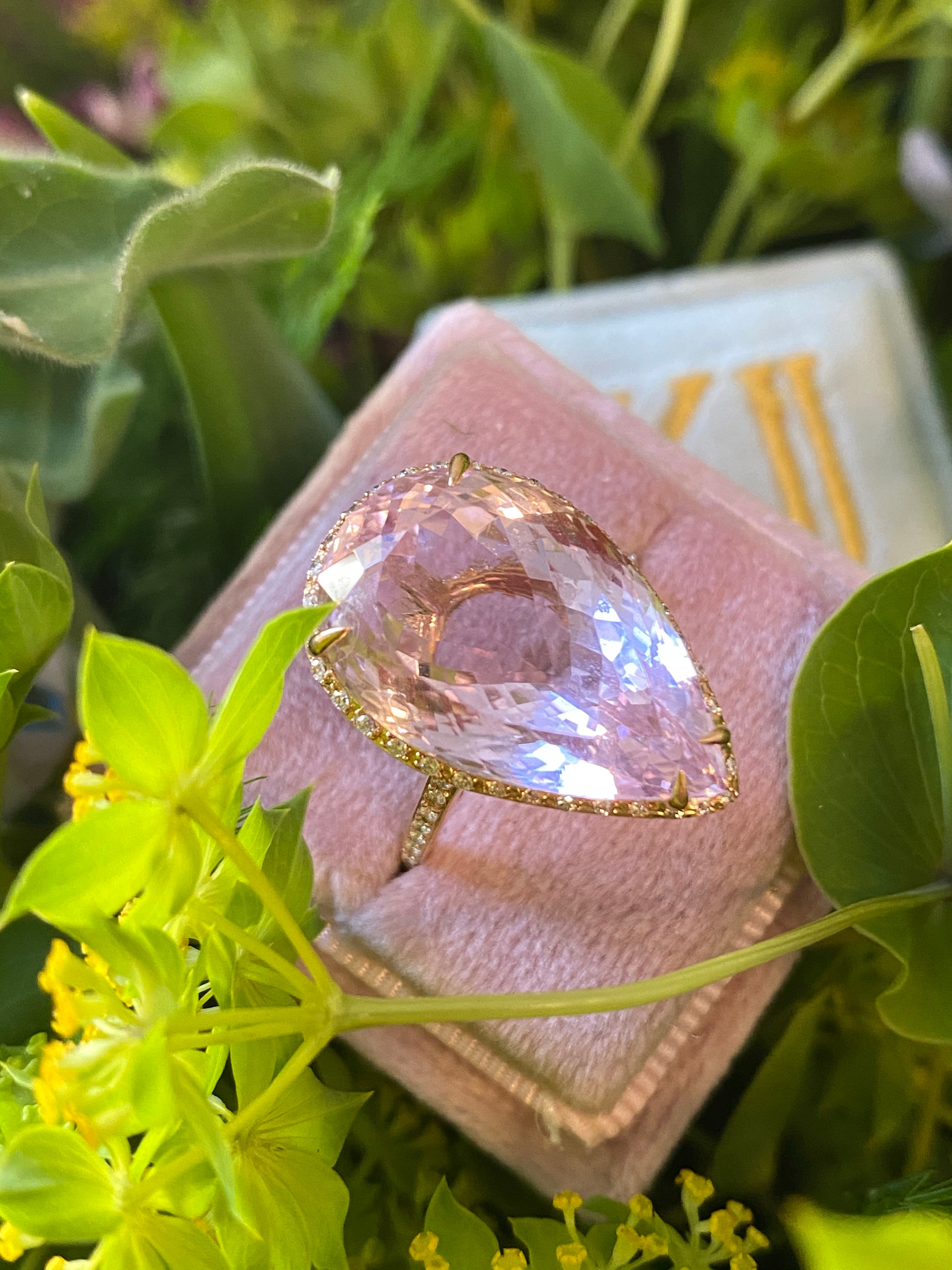 12.92 Carat Pear Cut Kunzite Cocktail Ring in Yellow Gold 