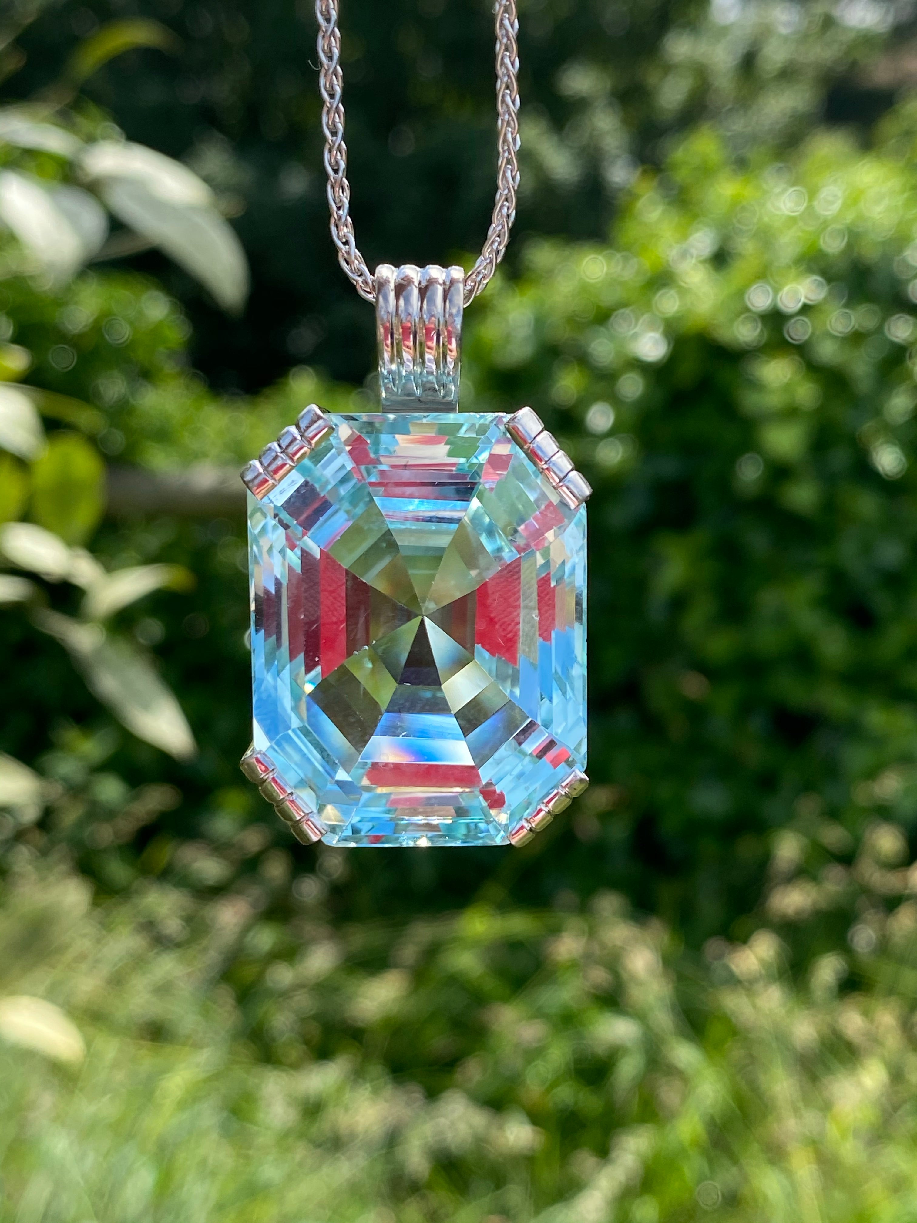 146.00 Carat Aquamarine Necklace in 18K White Gold