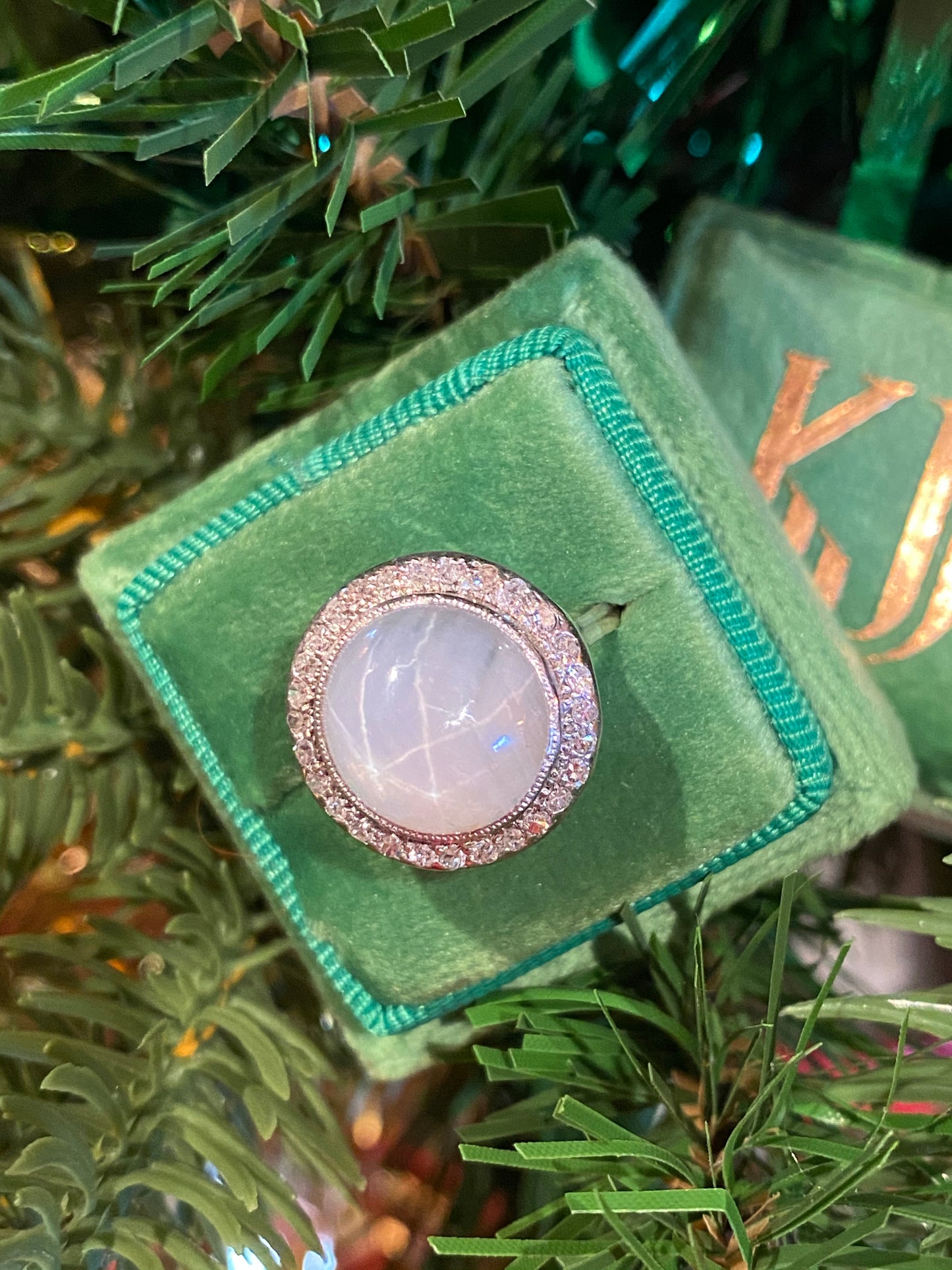 9.25 Carat Natural Star Sapphire and Diamond Ring 