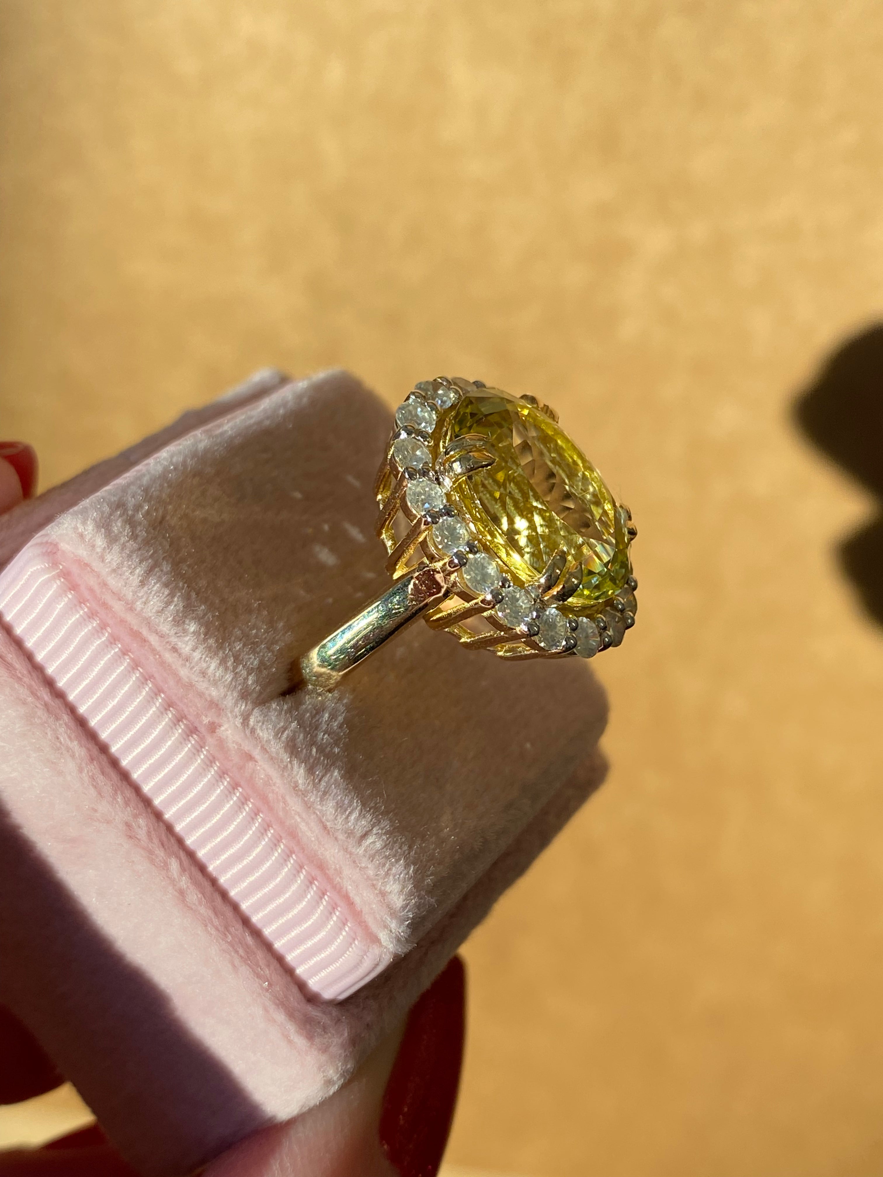 7.50ct Yellow Aquamarine and 1.00ct Diamond Halo Ring in 18ct Yellow Gold