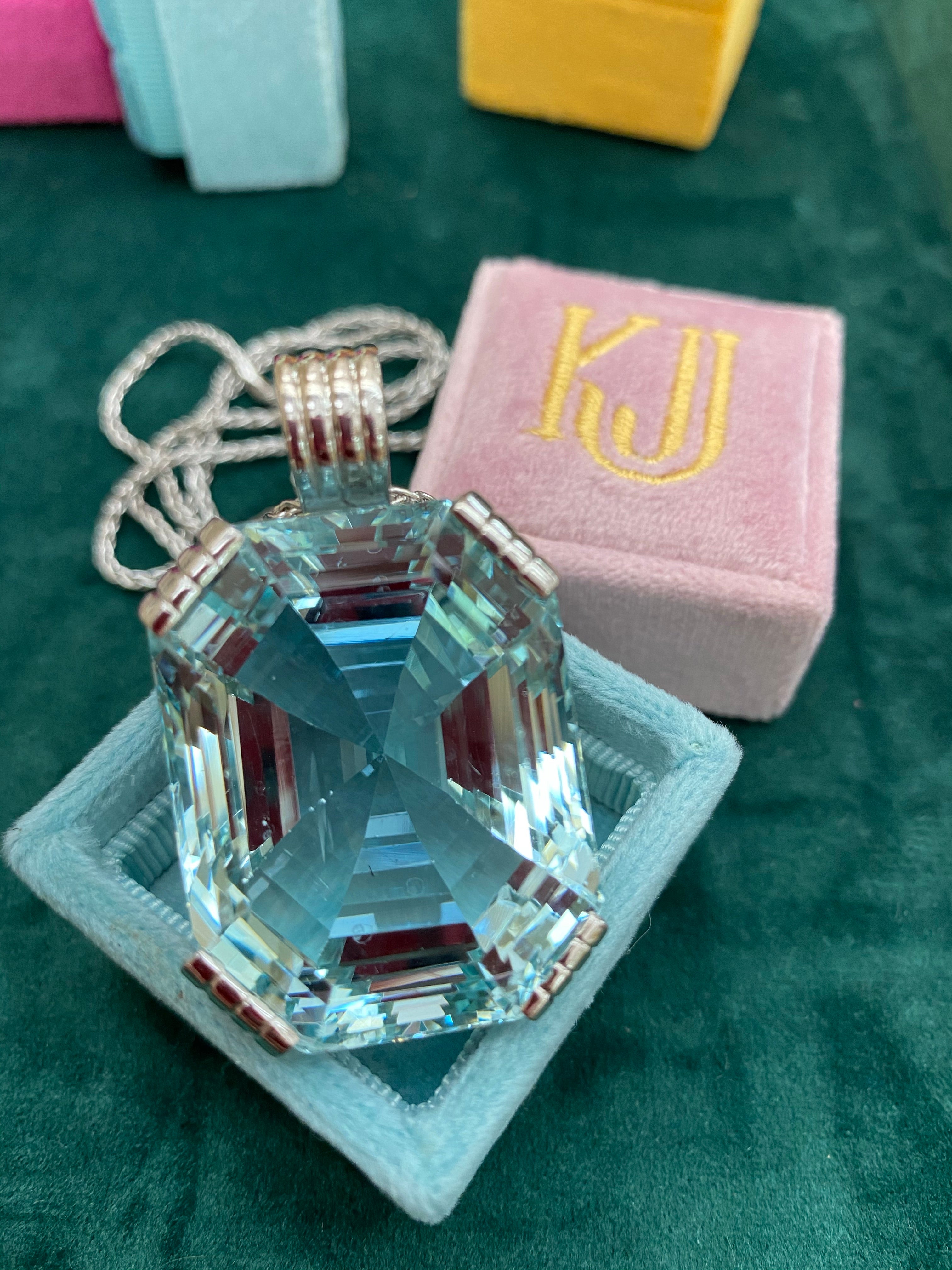 146.00 Carat Aquamarine Necklace in 18K White Gold