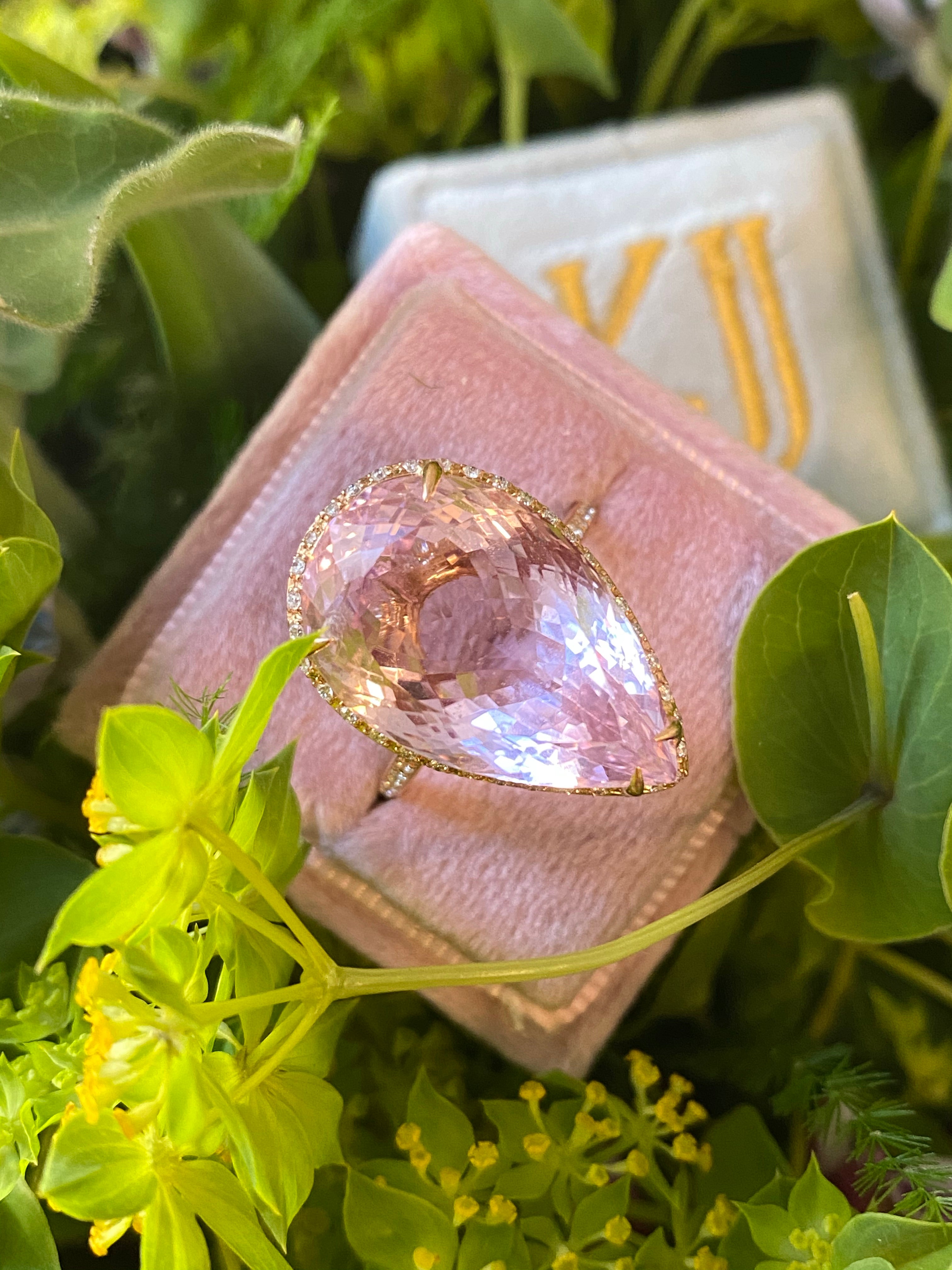 12.92 Carat Pear Cut Kunzite Cocktail Ring in Yellow Gold 