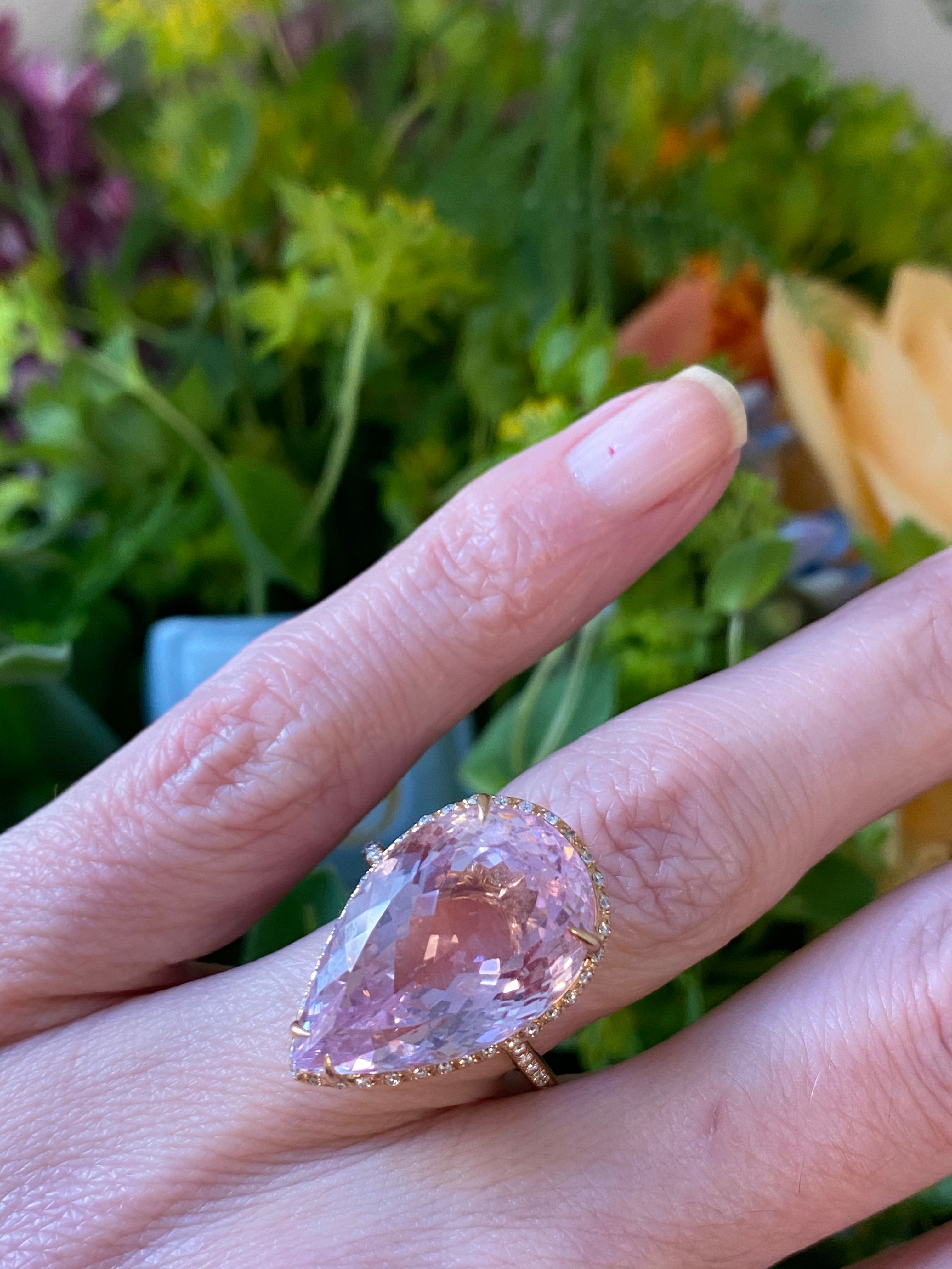 12.92 Carat Pear Cut Kunzite Cocktail Ring in Yellow Gold 