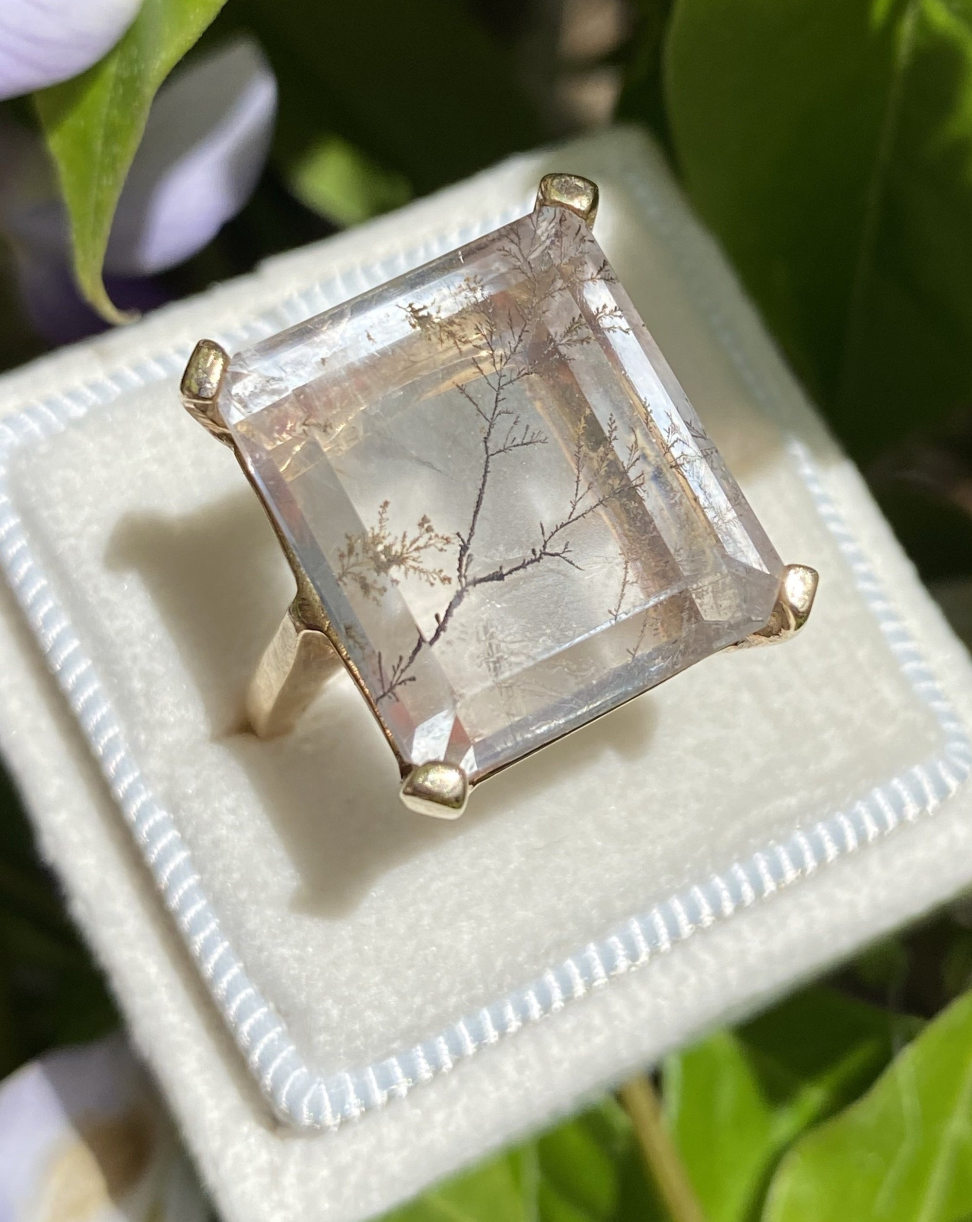 Vintage Dendritic Quartz Ring in Yellow Gold 