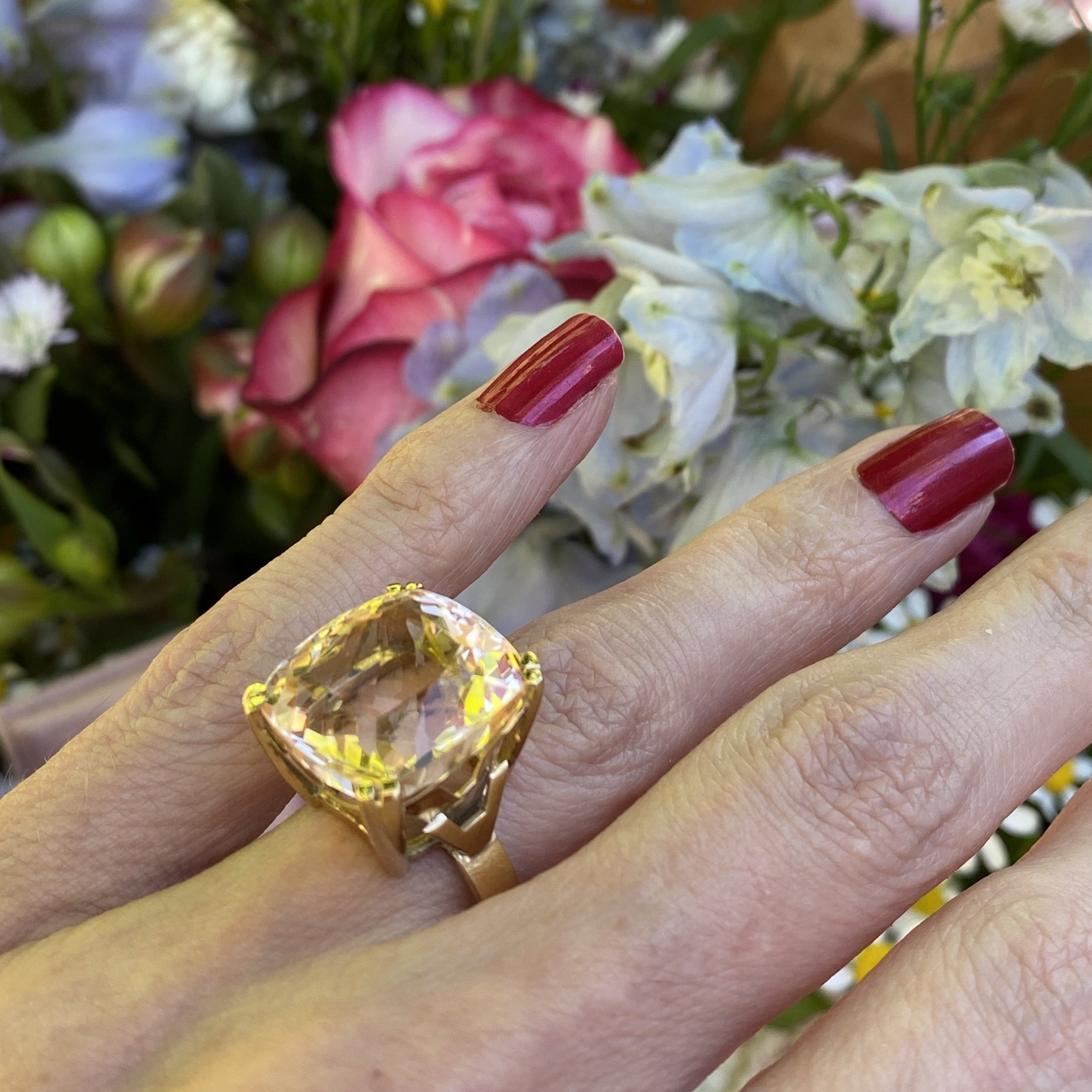 19.64 Carat Cushion Cut Morganite Engagement Cocktail Ring in Yellow Gold 