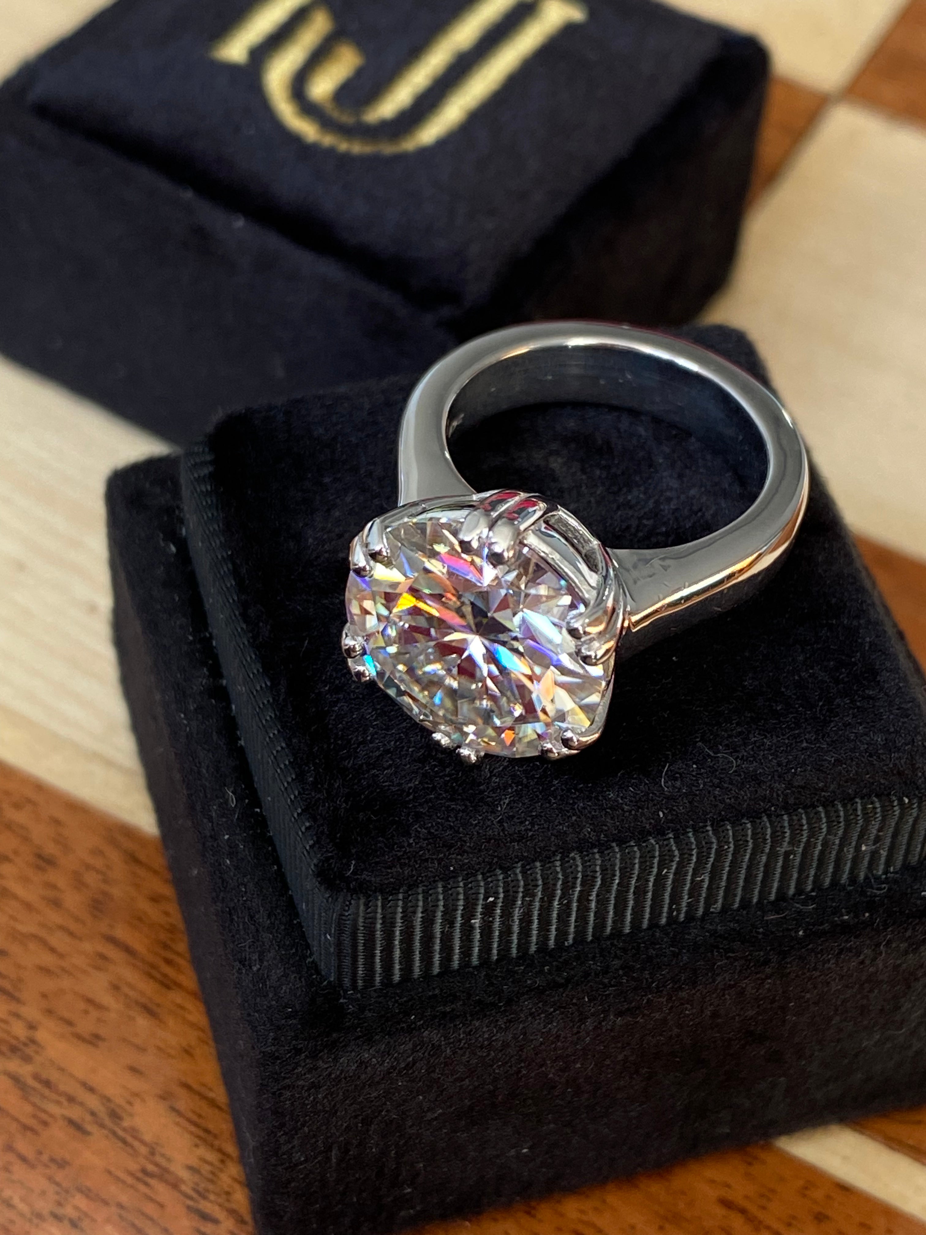 7 Carat Round Brilliant Cut Moissanite Engagement Cocktail Ring 