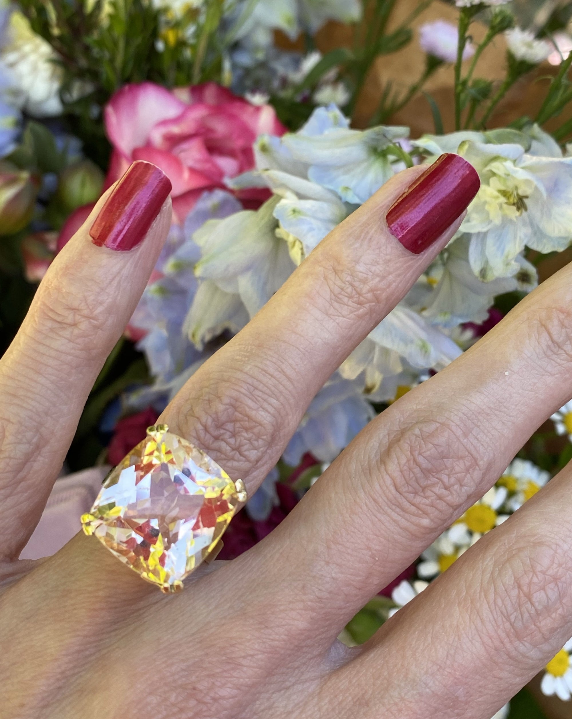 19.64 Carat Cushion Cut Morganite Engagement Cocktail Ring in Yellow Gold 