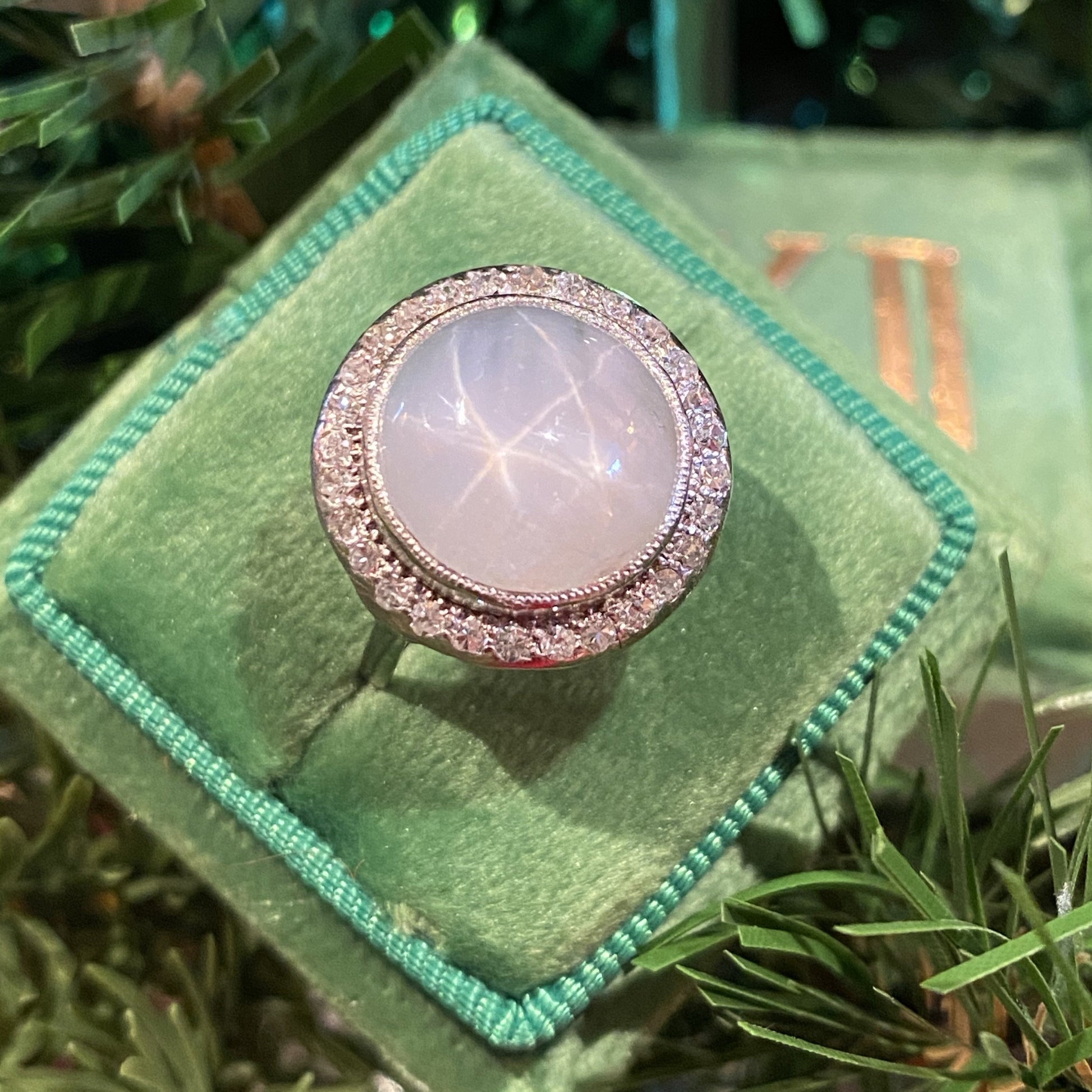9.25 Carat Natural Star Sapphire and Diamond Ring 