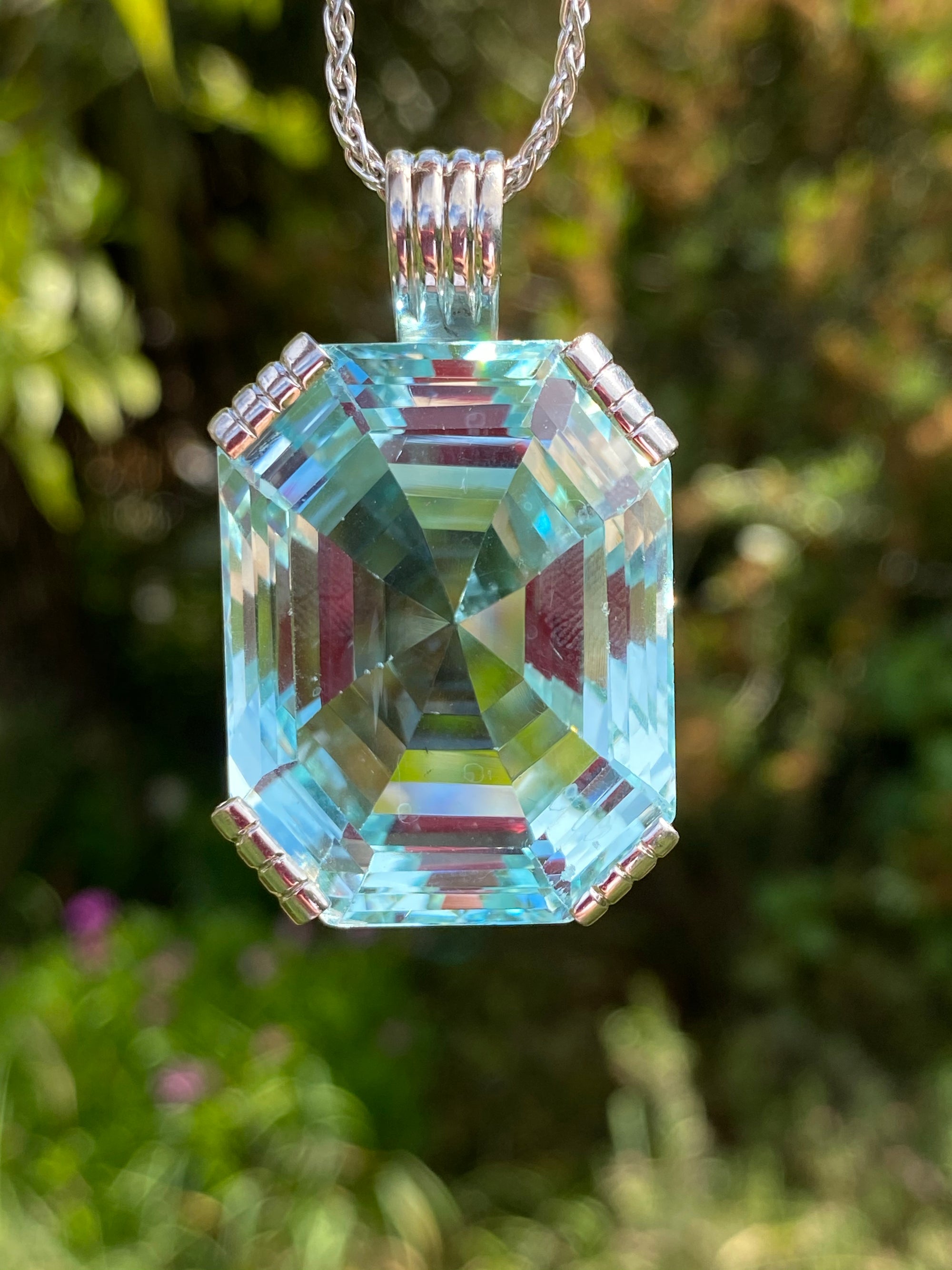 146.00 Carat Aquamarine Necklace in 18K White Gold