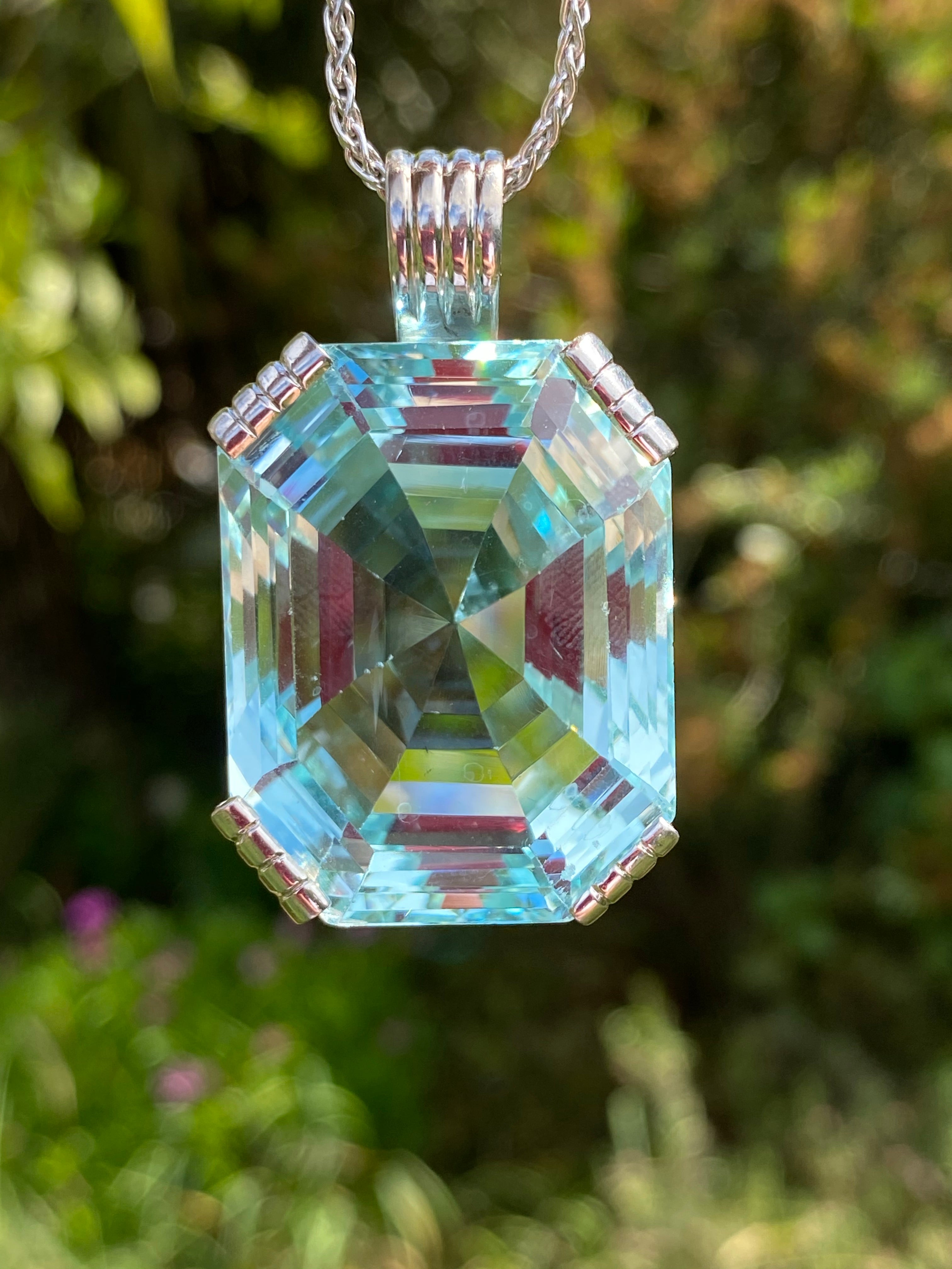 146.00 Carat Aquamarine Necklace in 18K White Gold