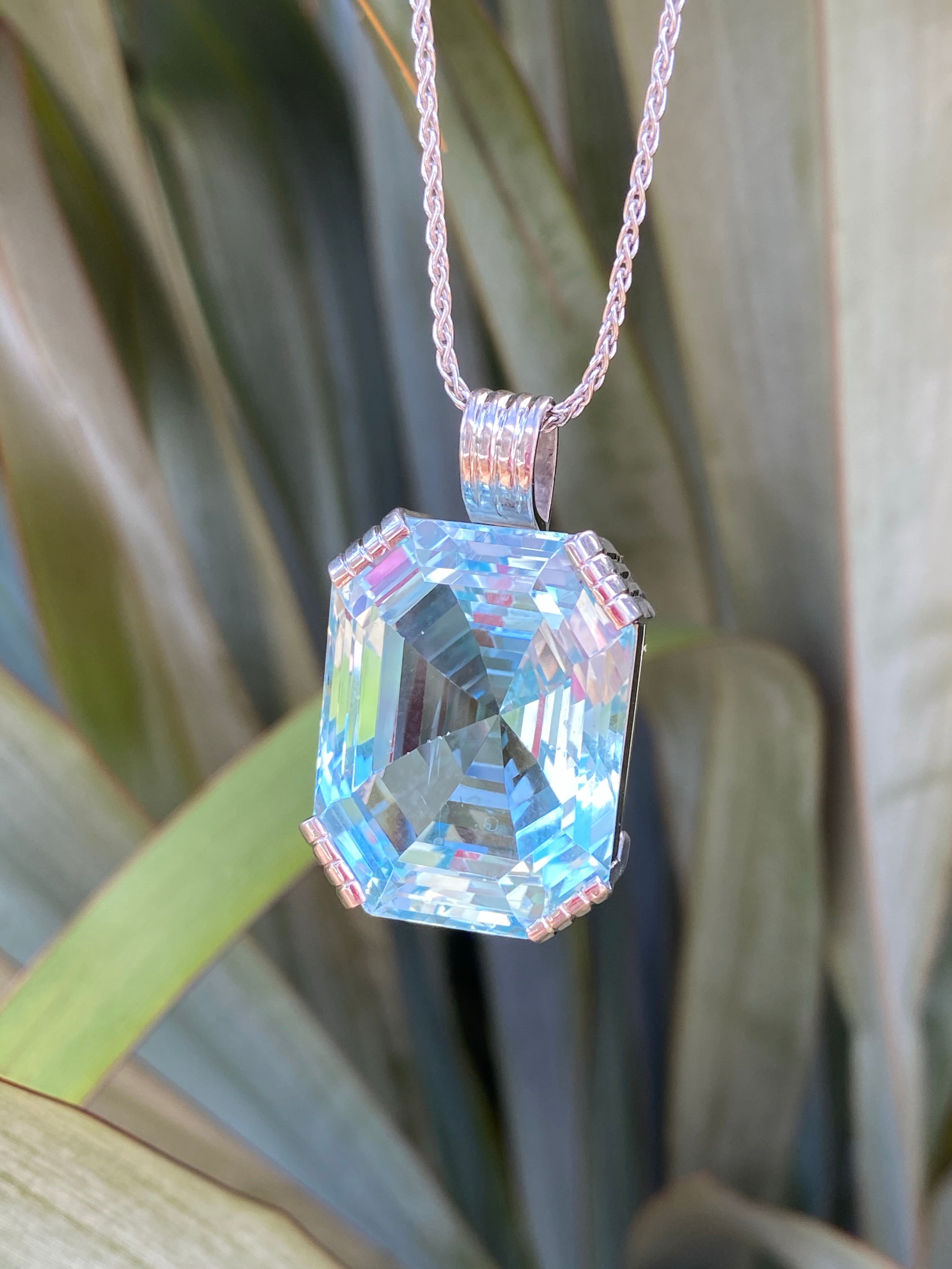 146.00 Carat Aquamarine Necklace in 18K White Gold