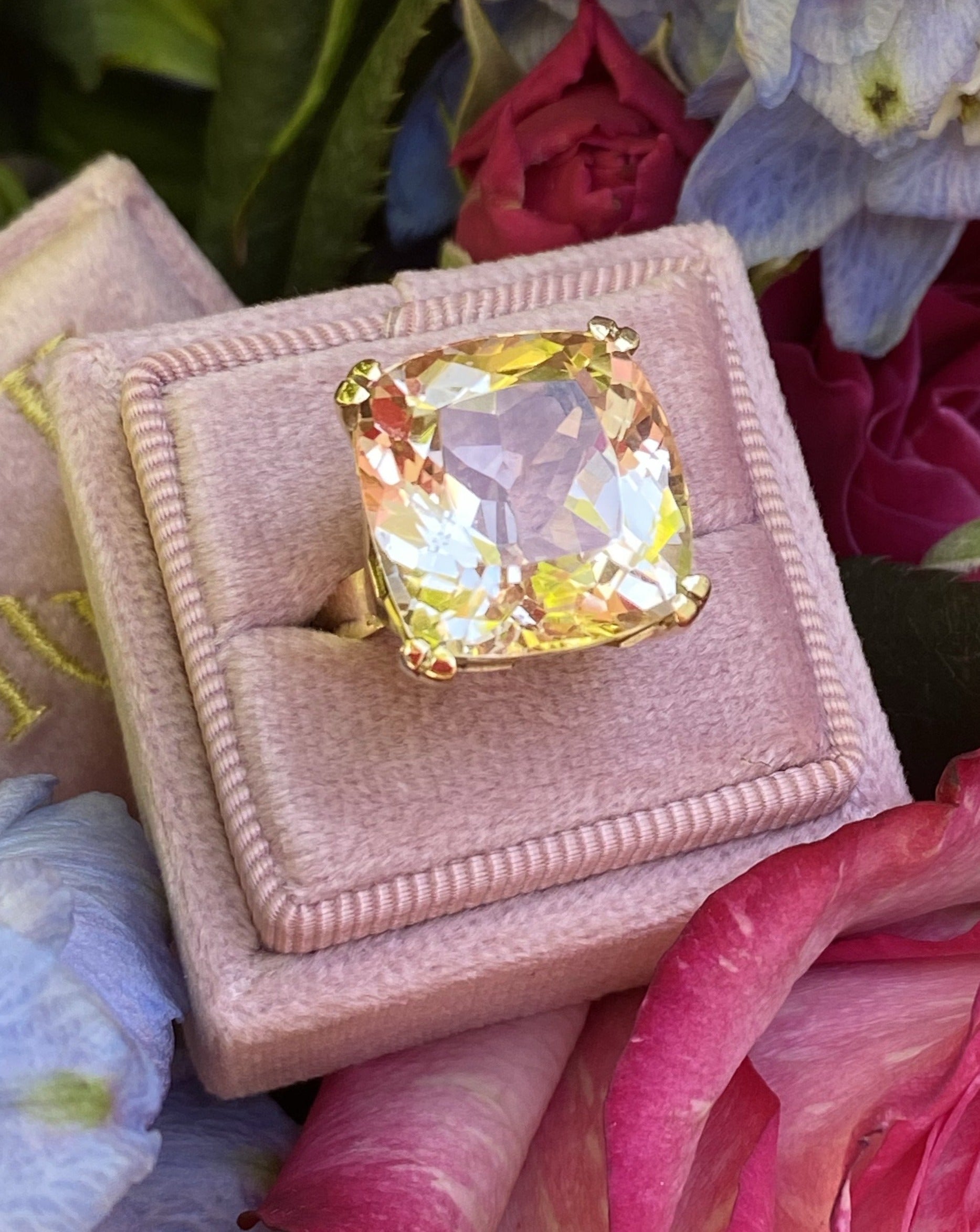 19.64 Carat Cushion Cut Morganite Engagement Cocktail Ring in Yellow Gold 